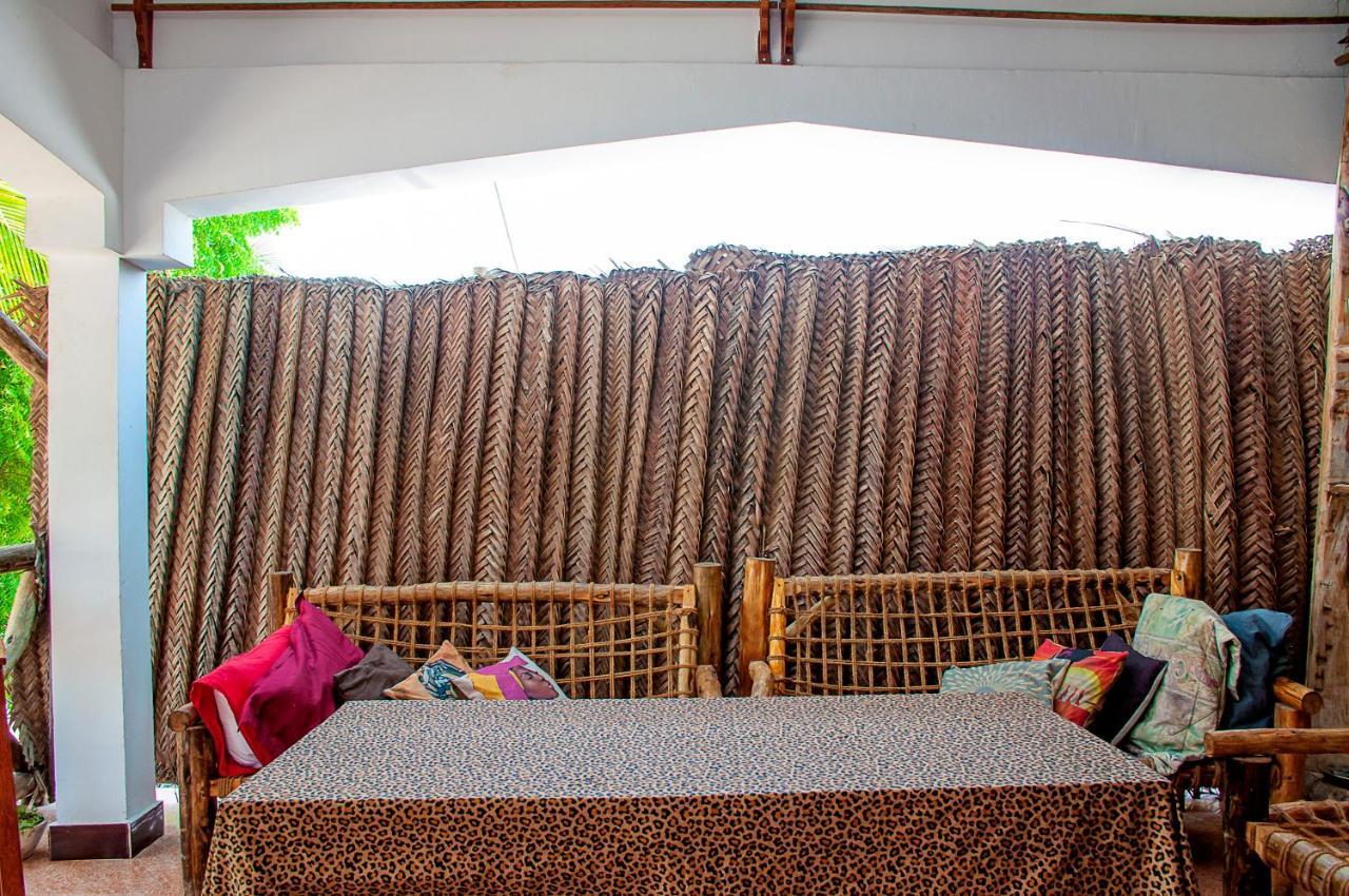 Bed and Breakfast Palm Nungwi Exterior foto